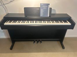 Digitalpiano Yamaha ARIUS YDP-145 schwarz gut erhalten