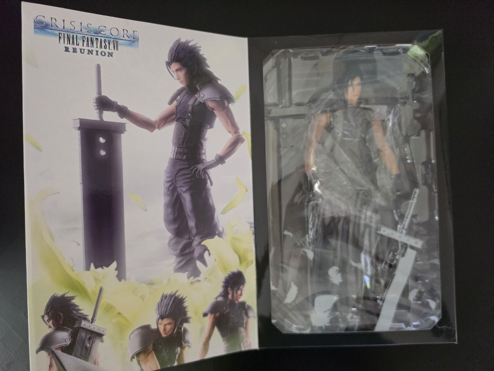 Statuette: Actionfigur Crisis Core Final Fantasy VII Zack Fair – Nuovo (secondo la descrizione) da Wallisellen venduto da BaronesseLea 1