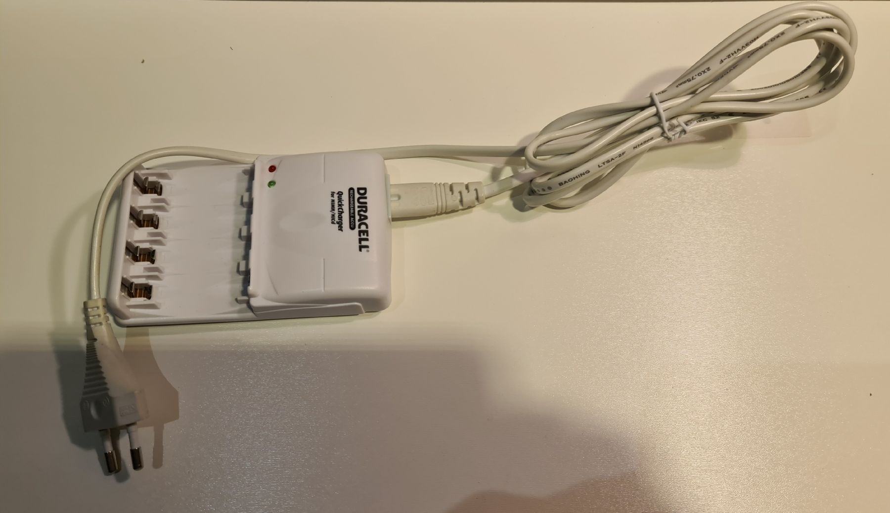 Akkus & Batterien: chargeur de piles AA et AAA rechargeables – Gebraucht aus Mézières VD von M.Lapin 2