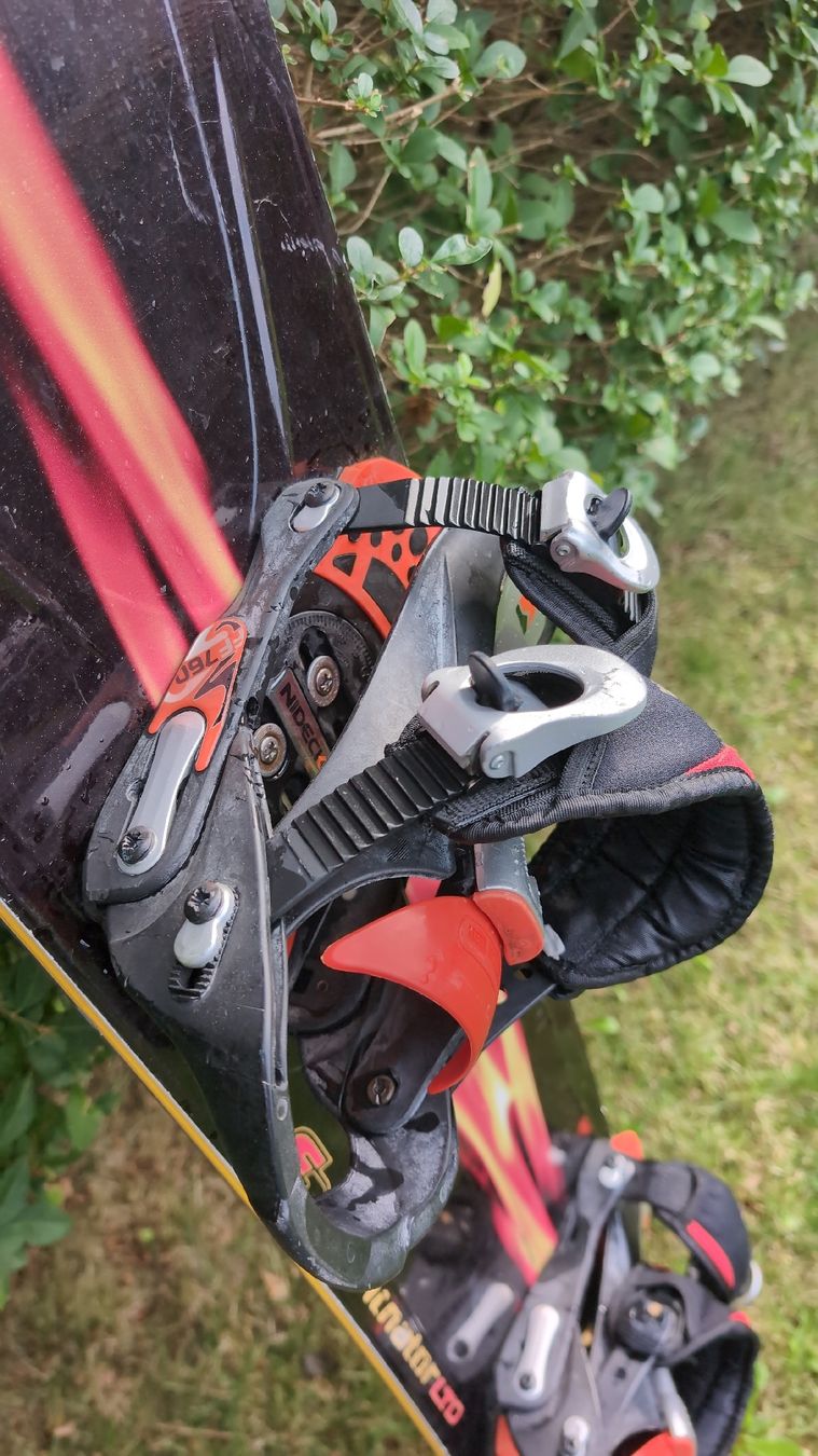 Board: F2 Snowboard Eliminator LTD 161 mit Bindung gebraucht – Usato da Neuenkirch venduto da Chris_78 1