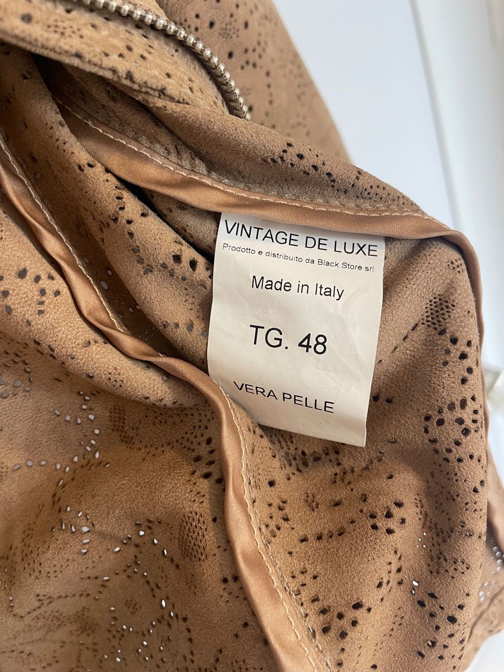 Giacche: Beige, schmal geschnittene Jacke aus echtem Veloursleder – Usato da Zizers venduto da sarah_1987 5