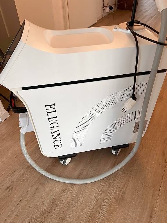Altro per la cura del corpo: Appareil Body sculpt  et laser diode – Usato da Bôle venduto da flagada01 2