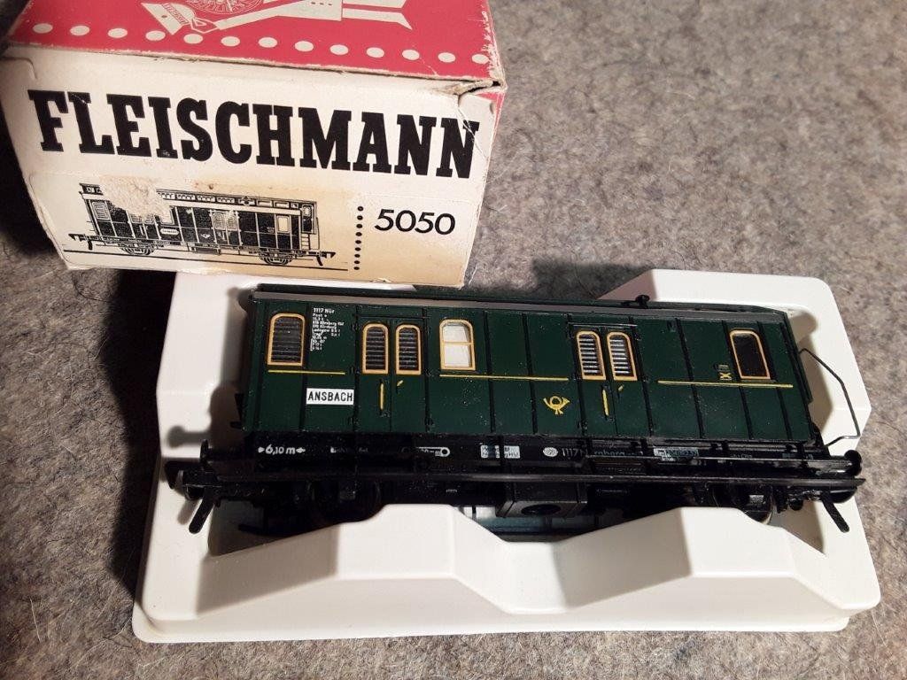 Fleischmann Modellini di ferrovie: Fleischmann 5050 – Usato da Büsingen venduto da Flohminator 2