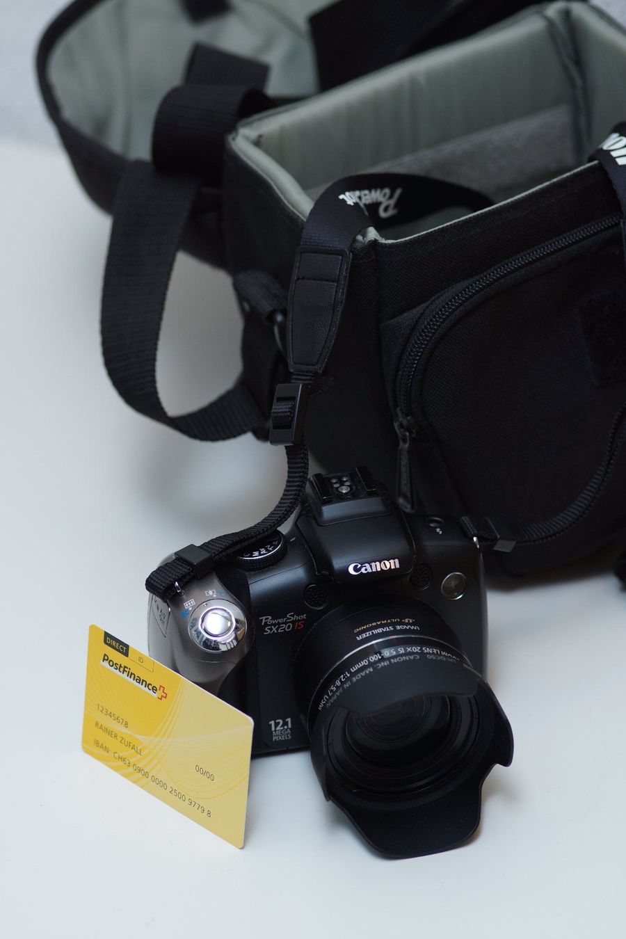 Canon Fotocamera: Canon PowerShot SX20 IS (CCD Kompaktkamera) – Usato da Wetzikon ZH venduto da ChrimsChrams