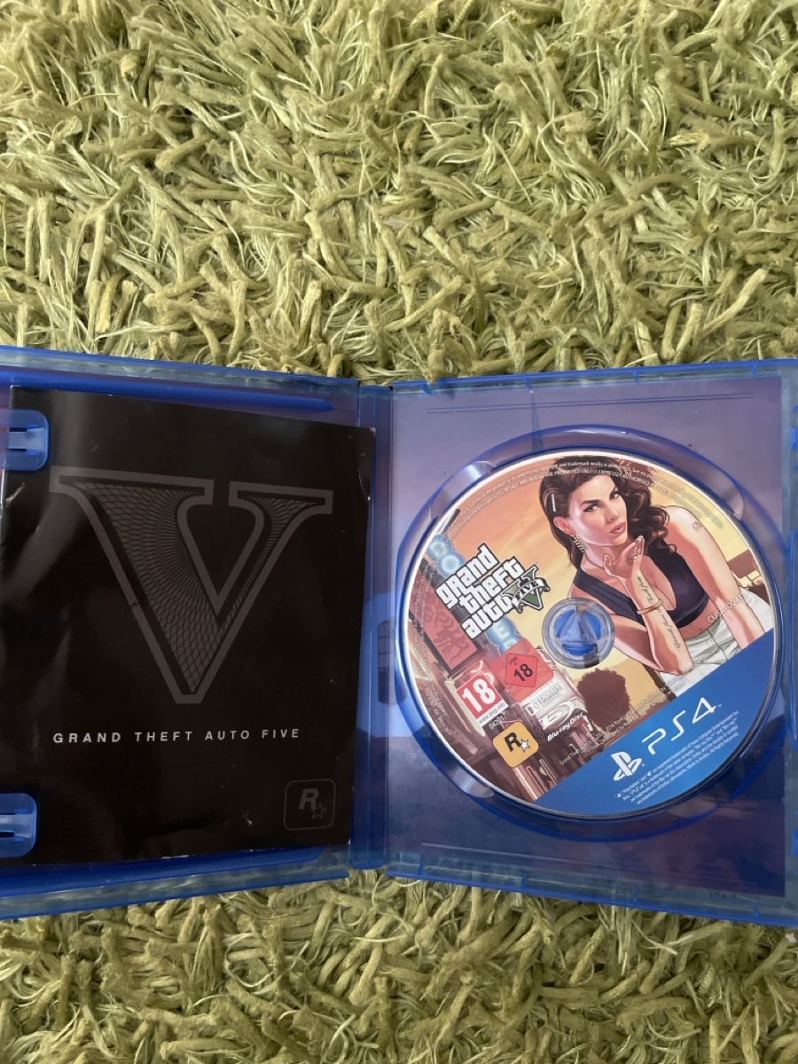 Spiele: Grand Theft Auto V PS4 Spiel – Neu (gemäss Beschreibung) aus Selzach von Giusi400 1