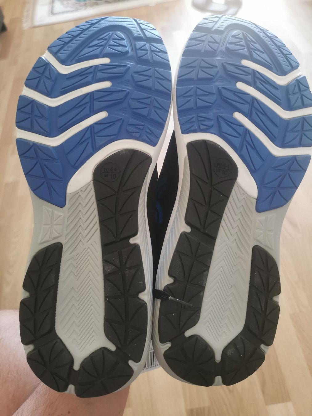 Scarpe da uomo: Laufschuhe Made in Austria  44 – Nuovo (secondo la descrizione) da Bern venduto da ged_ffx9 5
