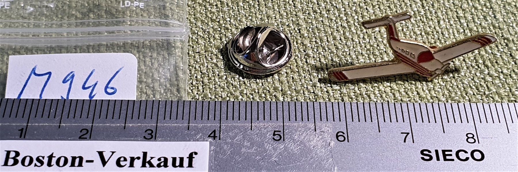 Placchette & Badge: M946 - Pin Sportflugzeug – Usato da Reinach BL venduto da Boston-Verkauf 1