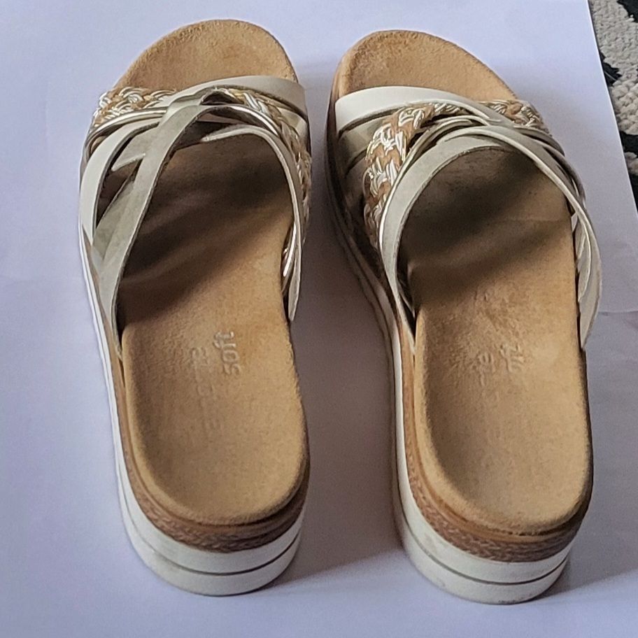 Scarpe da donna: Sandales d'été dorées et blanches - Taille 37 -  – Usato da Niedergösgen venduto da Eva2410 2