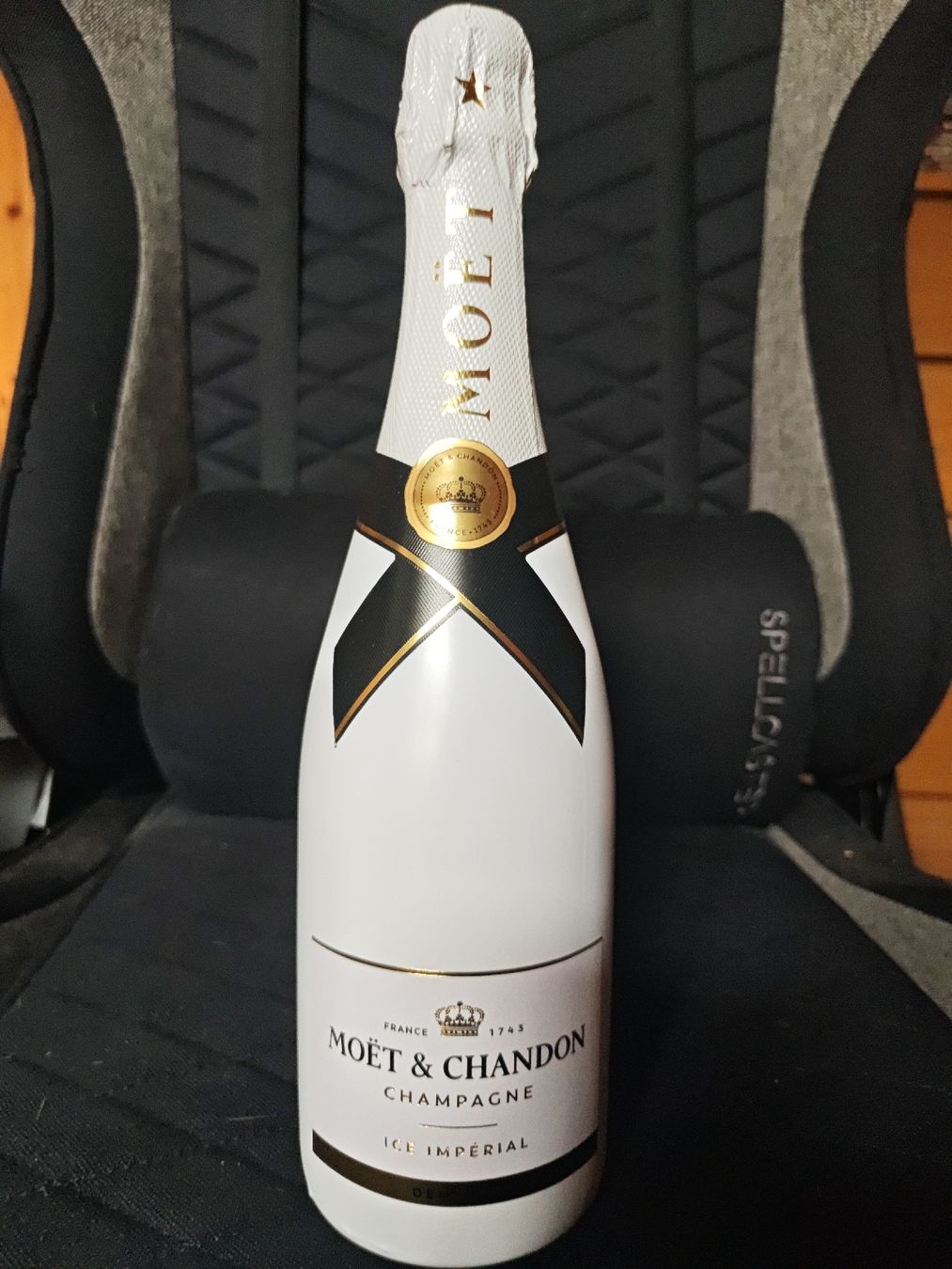 Moet Spiritueux: Moët & Chandon Champagne Ice Impérial – Neuf avec emballage d'origine à Zollbrück par HonestSoul