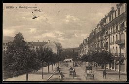 AK Bern, Partie in der Monbijoustraße mit Passanten und Wohn