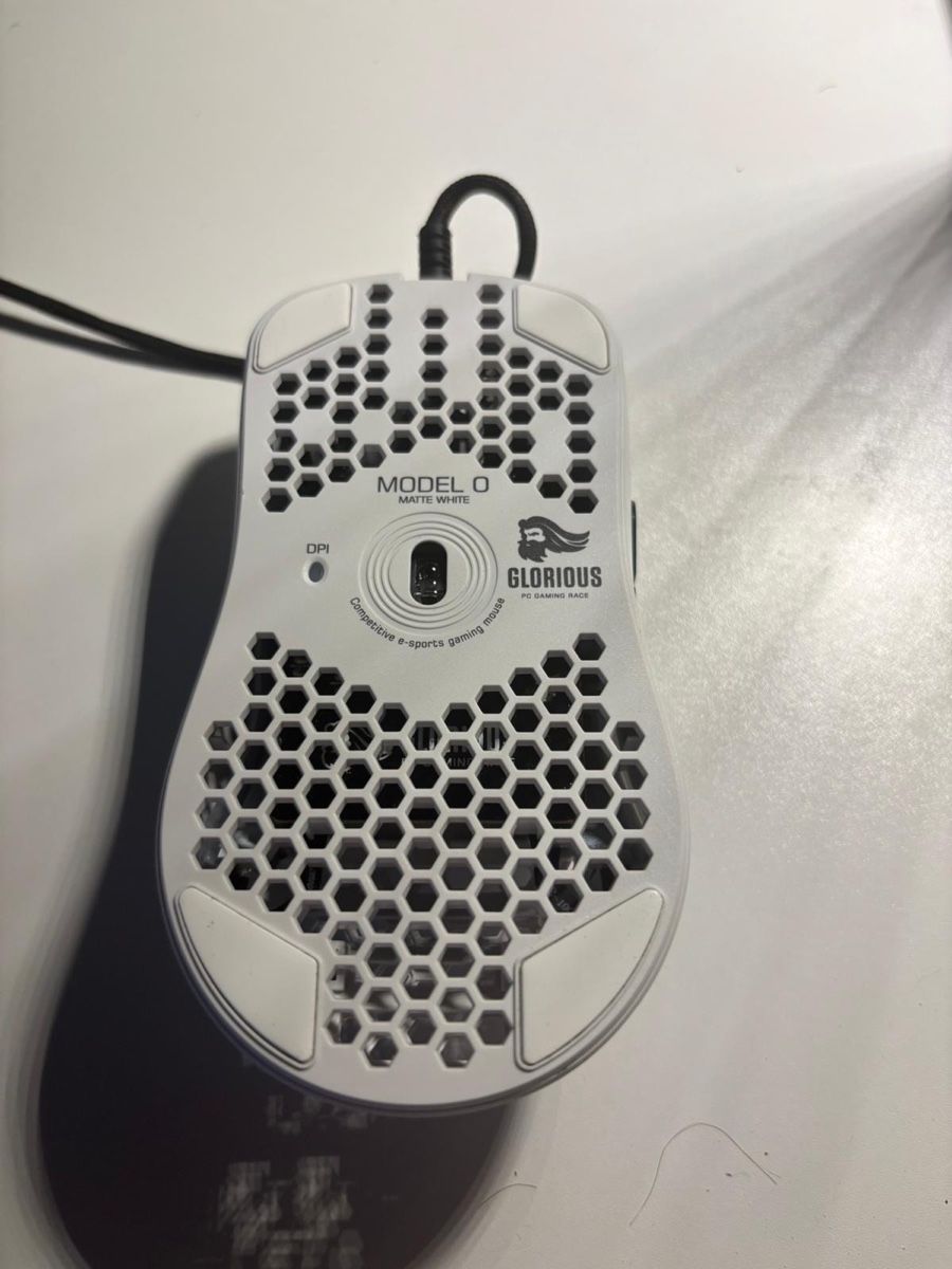Souris: Great condition Model O Gaming Mouse — perfect for summer ga – D'occasion à Uetikon am See par sam_9gvn 1