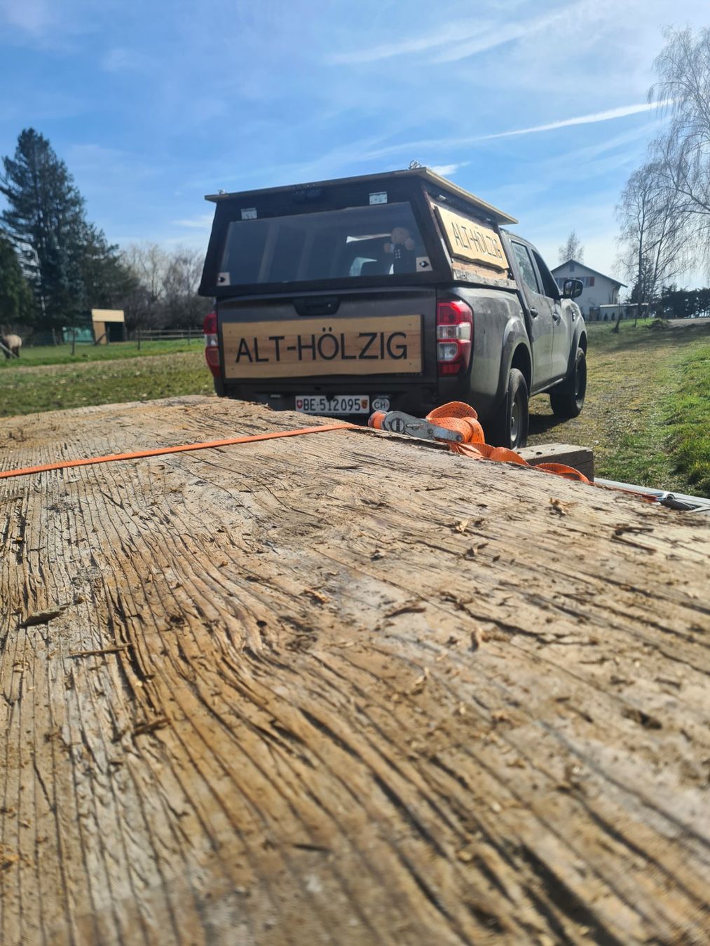 Articoli in legno: Altholz Ausverkauf bis 50% – Usato da Lenk im Simmental venduto da Althoelzig