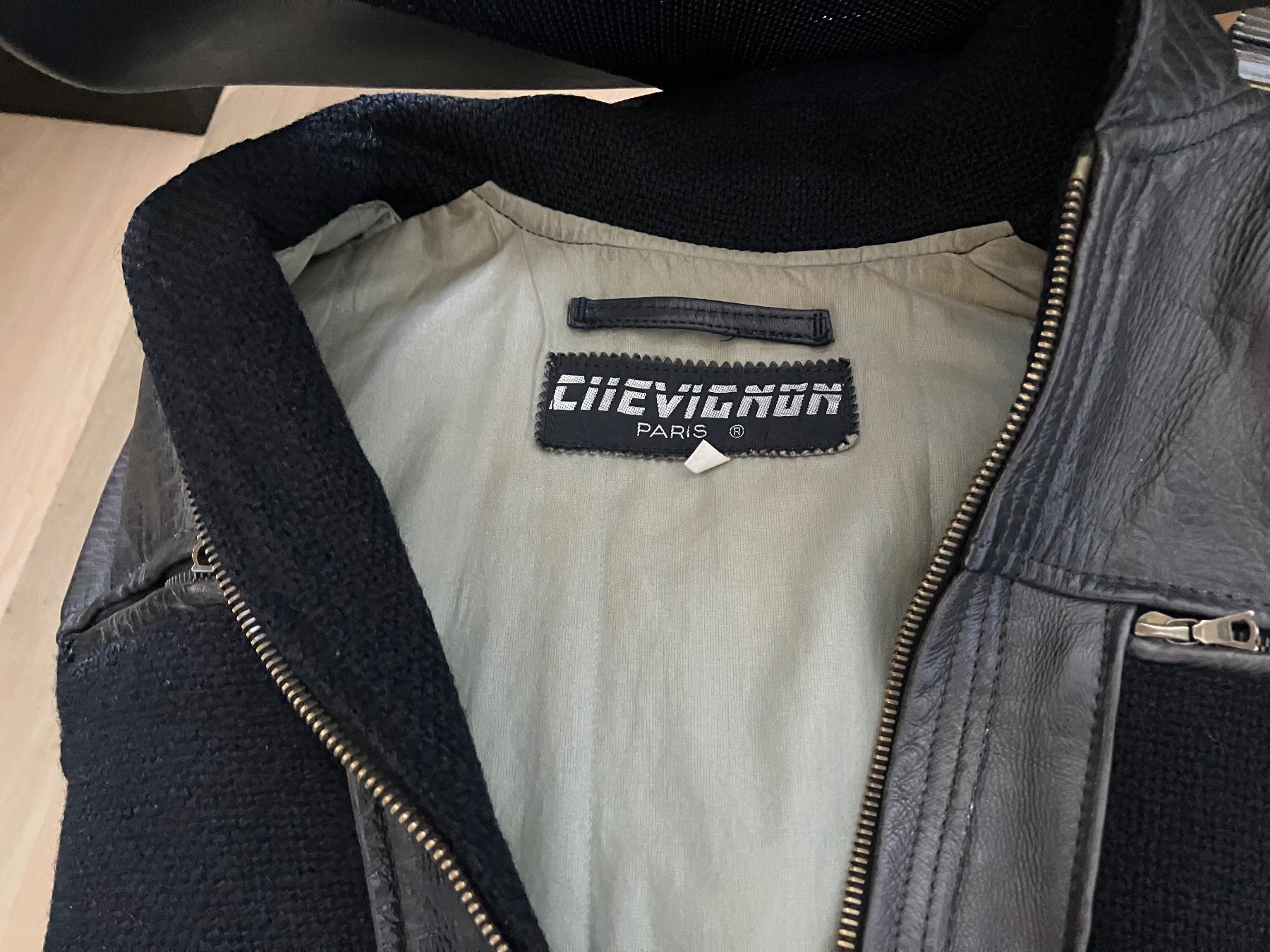 Chevignon Giacche: TRENDIGE SCHWARZE JACKE – Usato da Au ZH venduto da mot_2hrh 4