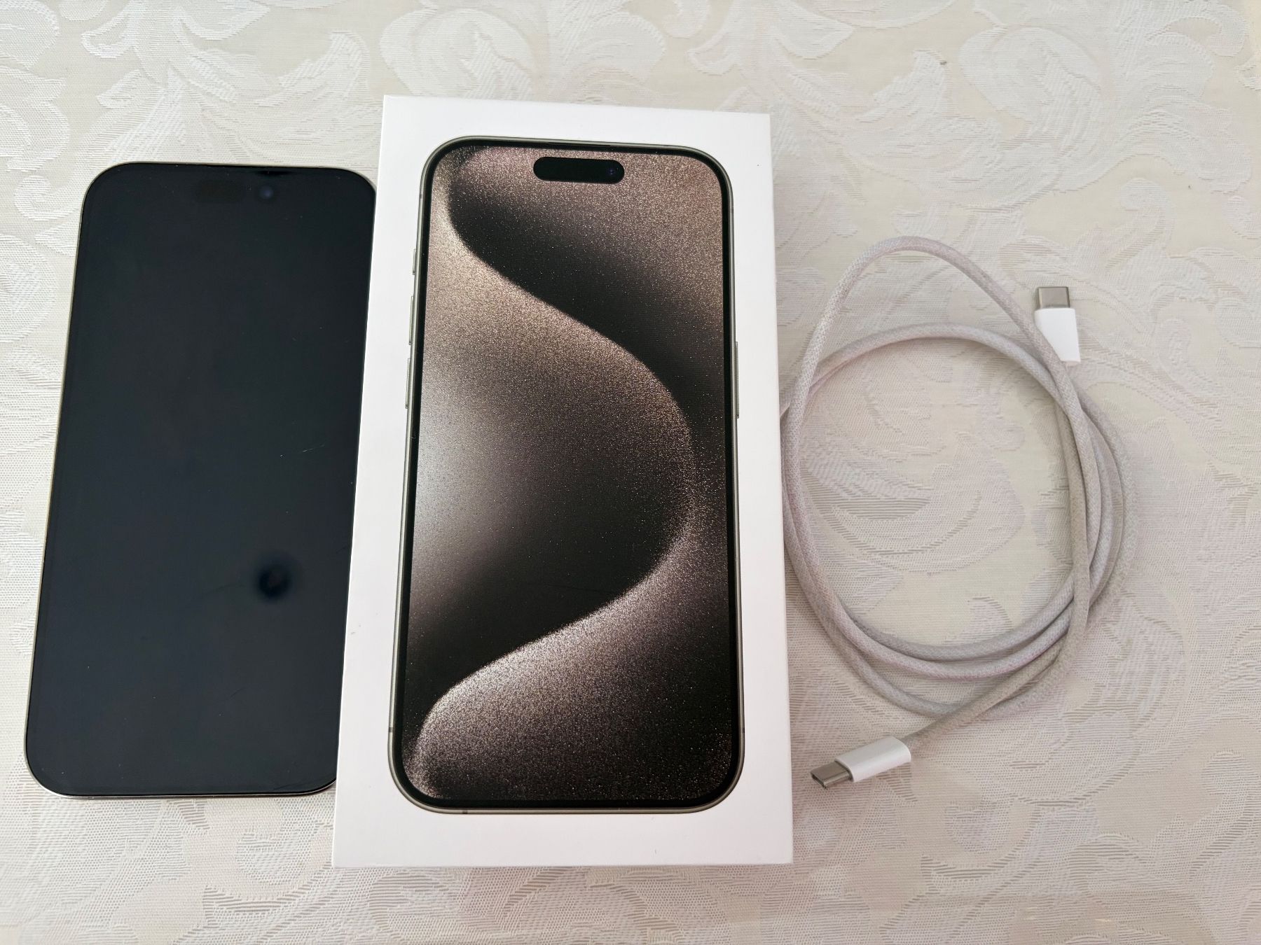 Apple Handys / Smartphones: Iphone 15 pro 256 GB – Gebraucht aus Oberhasli von Tina_So 1