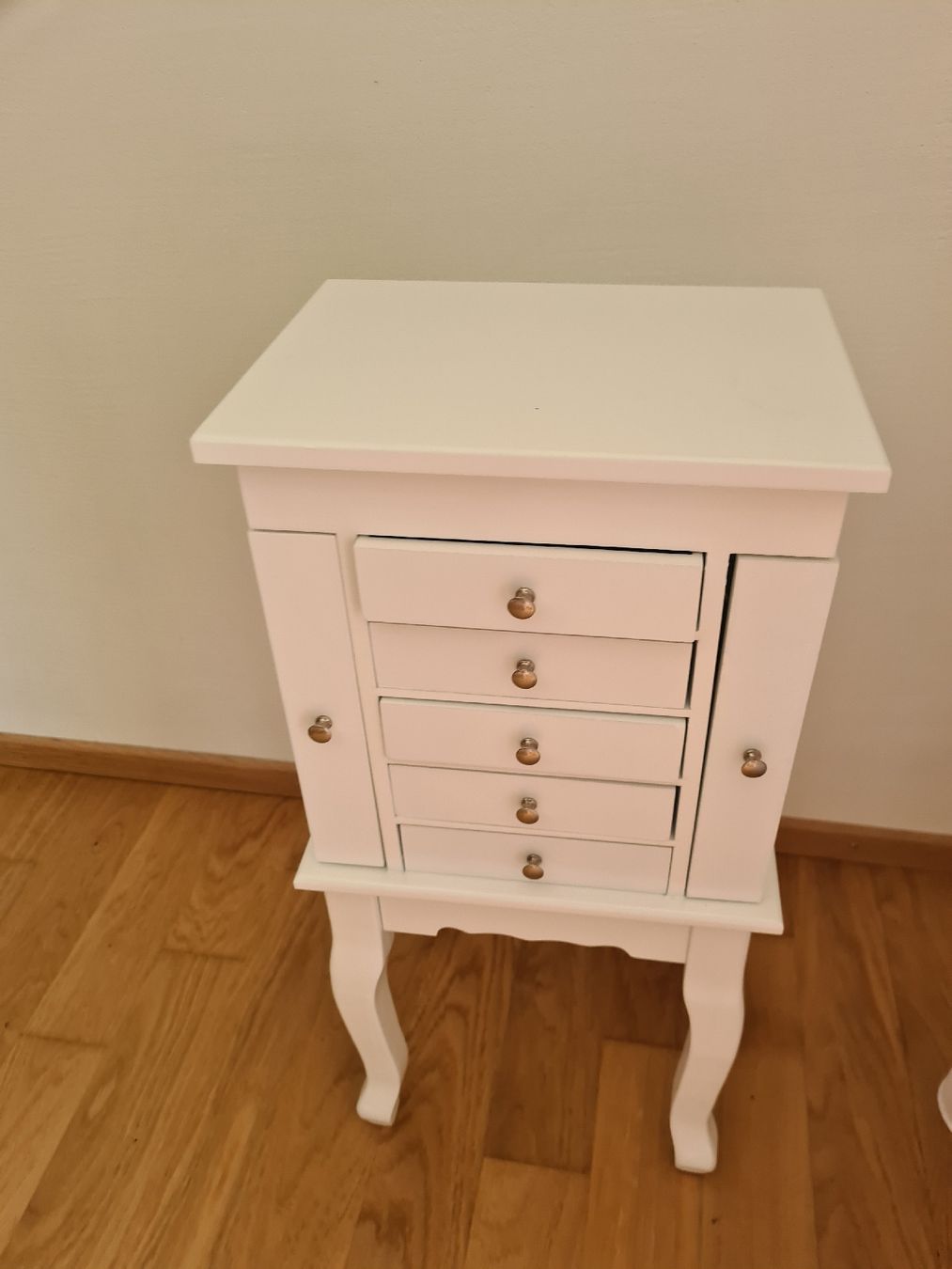 Tavoli da trucco: Schmuckschrank – Usato da Horw venduto da Mirii91