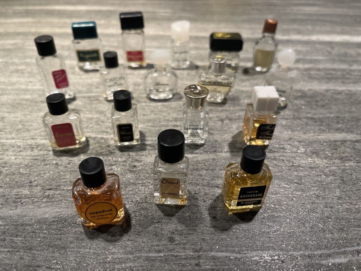 Flacons: Parfumflaschen mini – D'occasion à Muri b. Bern par Lebua2018 1
