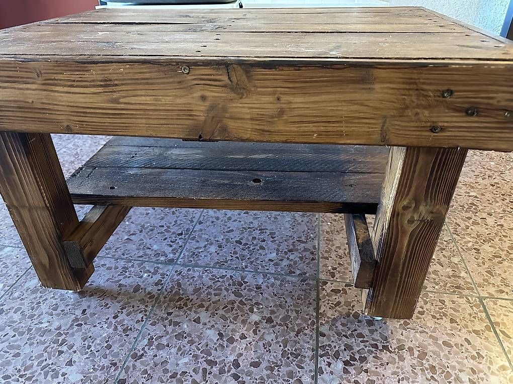 Tavoli: Tisch mit zwei Stühle  – Usato da Abtwil SG venduto da leon-77 1