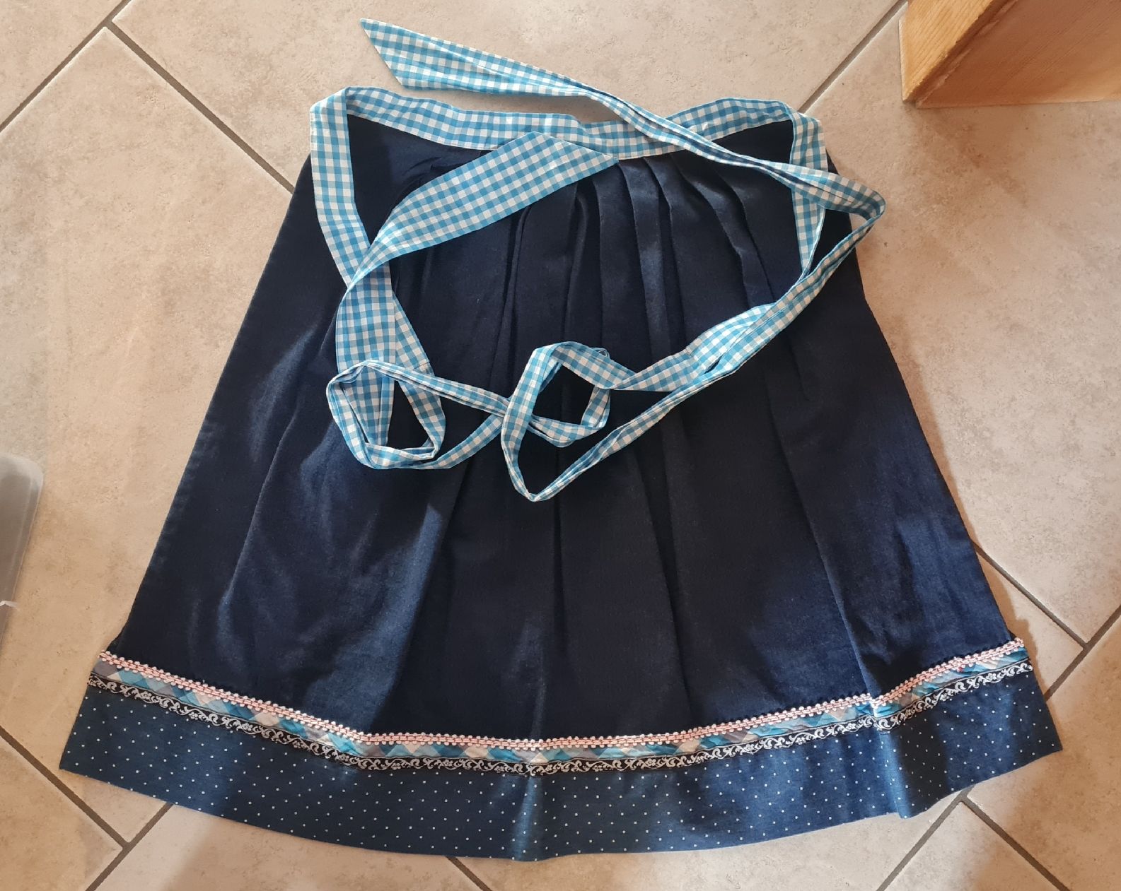Kleider: Dirndl Stockerpoints, Gr. 44 – Gebraucht aus Kirchlindach von Sabinep 1