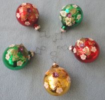 Weihnachtskugeln 5 Stk. alt, Made GDR