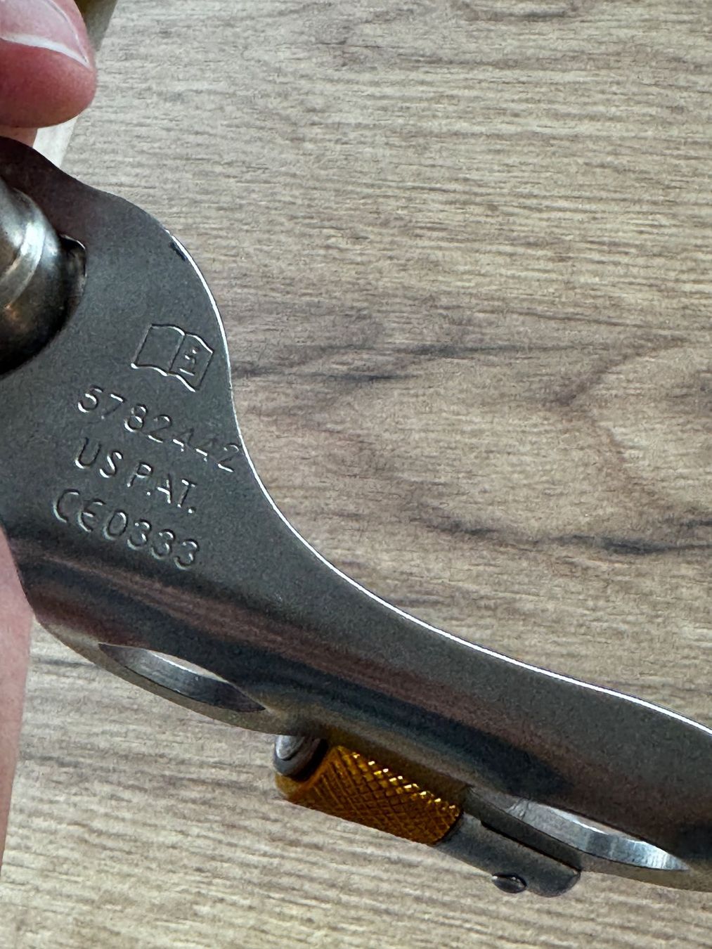 Attrezzatura da arrampicata: Petzl Express Eisschraube 10cm, gebraucht – Usato da Neuhausen am Rheinfall venduto da kevbal 2