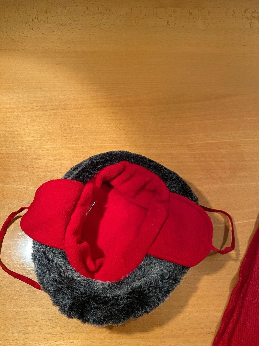 Lotti & Set di vestiti: Mädchen Mütze mit Schal – Usato da Tübach venduto da Vivienne0 3