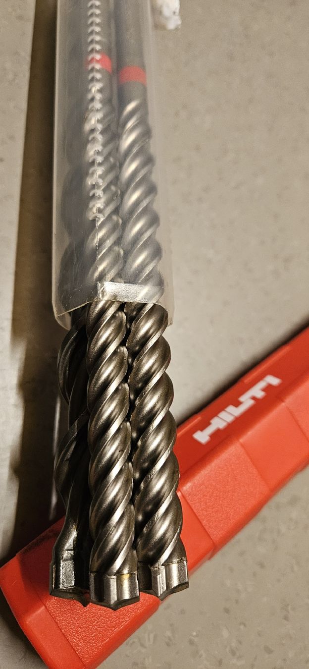 Hilti Tutti gli attrezzi: Hilti Betonbohrer Set 12,14,16,20 mm – Nuovo (secondo la descrizione) da Baar venduto da Vel...Baar45