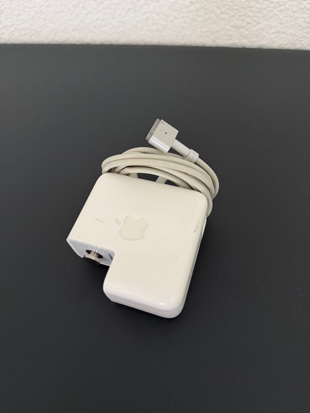 Apple Caricabatterie: Apple 45W MagSafe 2 Power Adapter – Nuovo (secondo la descrizione) da Gerolfingen venduto da gadgettown 1