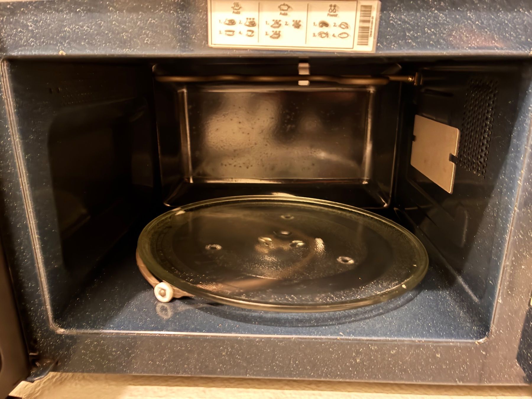 Elettrodomestici da cucina: Samsung Mikrowelle GE87MC/SWS Silber – Nuovo (secondo la descrizione) da Galgenen venduto da VanessaSwiss 2