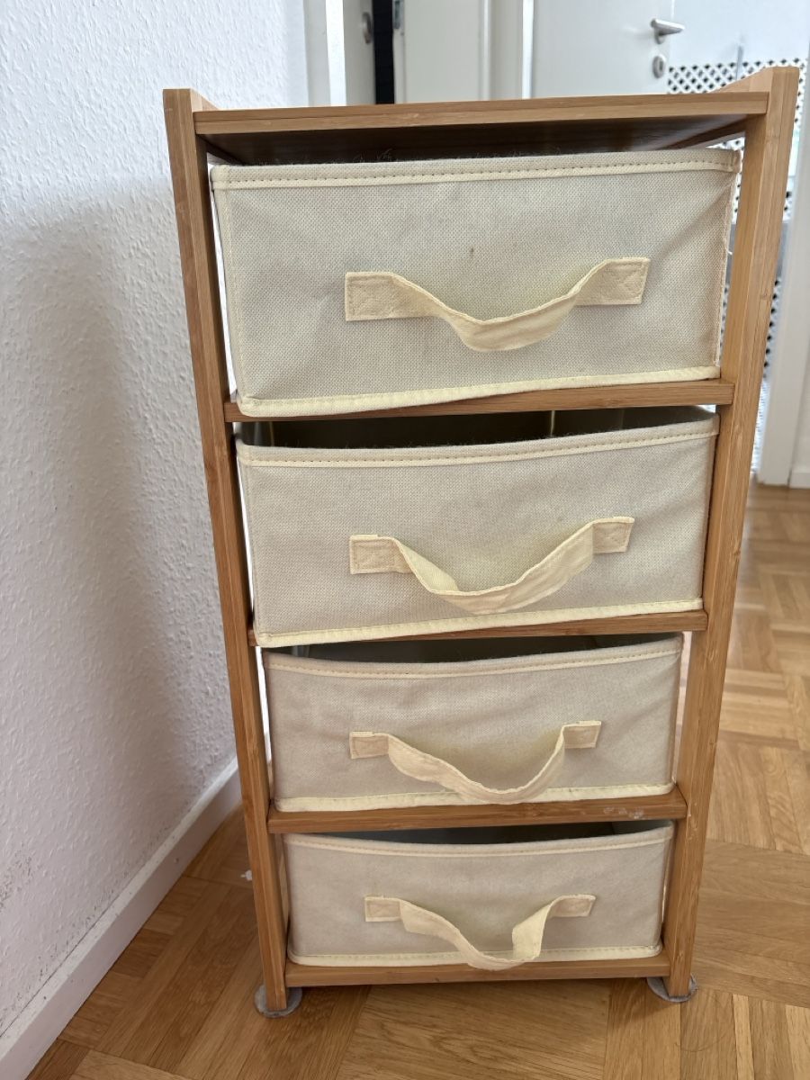 Cassettiere: Schubladenschrank mit 4 Stoffschubladen hellbeige – Usato da Zürich venduto da mic_978d