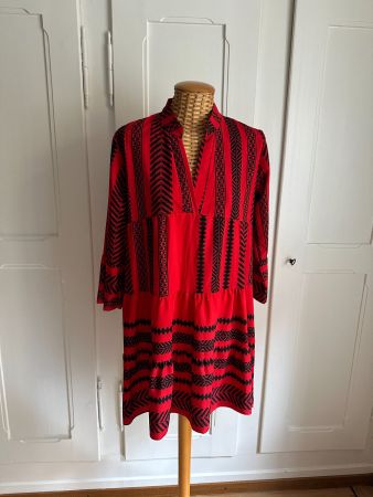 Kleid rot-weiss gemustert S
