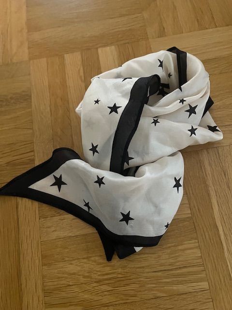 Codello Foulard & Sciarpe: "CODELLO" Schlaufe 100% Seide – Nuovo (secondo la descrizione) da Walenstadt venduto da ricamul 7
