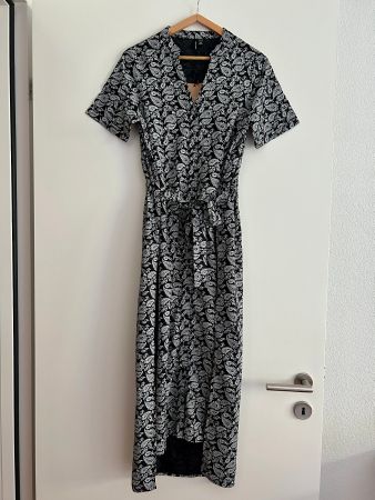 Robe neuve XS matière légère