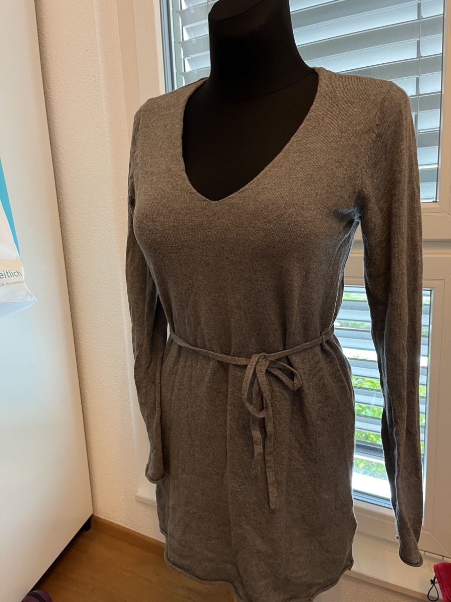 Tuniken: Part Two Grey tunic S – Gebraucht aus Windisch von bymarikaa