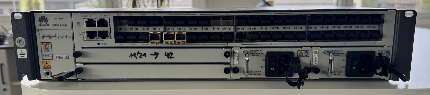 Huawei Modems & Routeurs: HUAWEI NetEngine 20E NE20E-S2F – D'occasion à Münsingen par dufoursg 1
