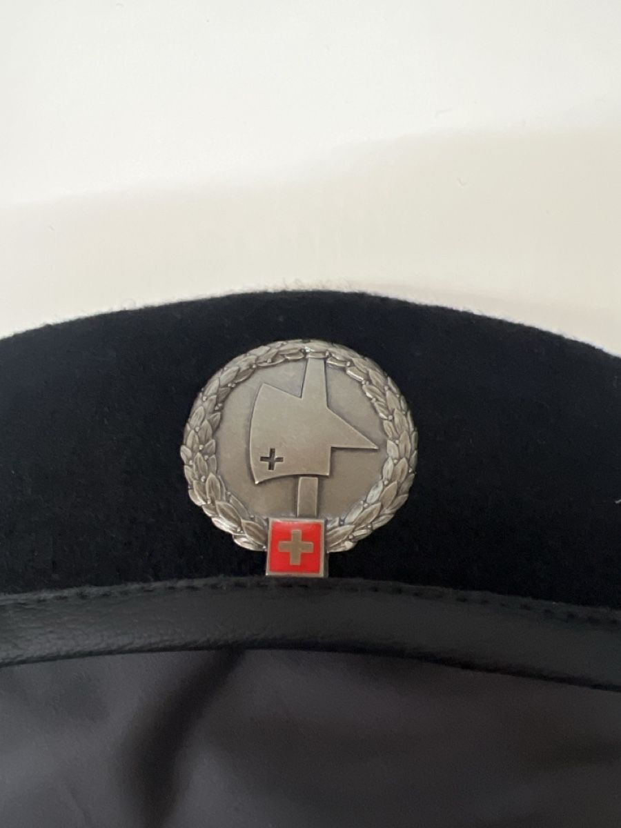 Armée suisse Chapeaux, bonnets & casquettes: Beret 95 schwarz – Neuf (Voir description) à Oberriet SG par Snens 3