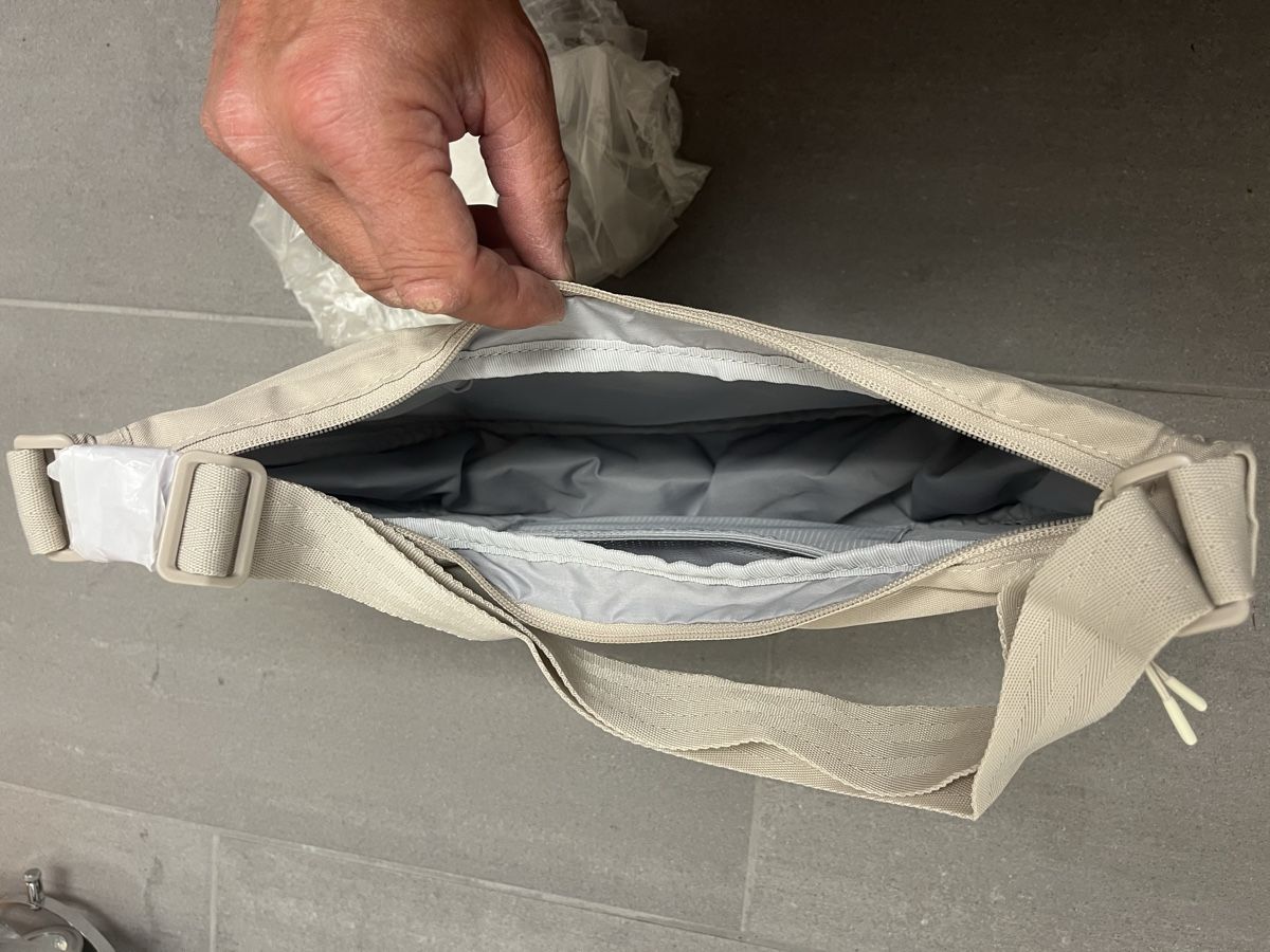 Borse da donna: Larkson Hamburg umhänge  Tasche – Nuovo e nell'imballaggio originale da Neerach venduto da fuz_8d7l 6