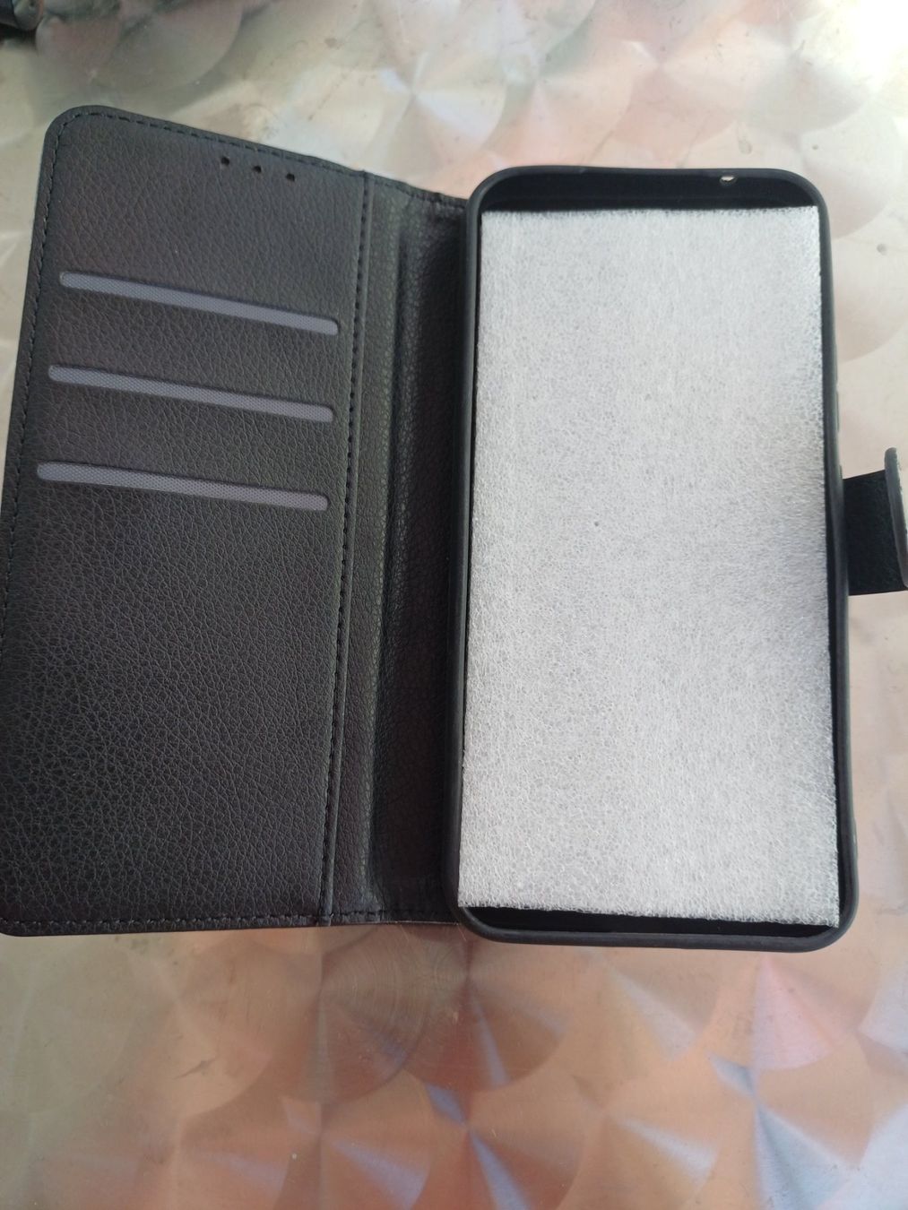 Samsung Cover & Protezioni schermo: Handy Etui Universal und Samung A34 – Nuovo e nell'imballaggio originale da Zollikerberg venduto da Kaugo 2