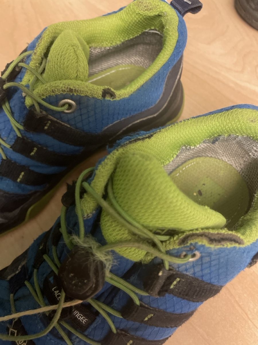 Adidas Scarpe per ragazzi: Adidas Terrex Goretex Wanderschuhe Gr.32 – Usato da Obergerlafingen venduto da cabo4 3