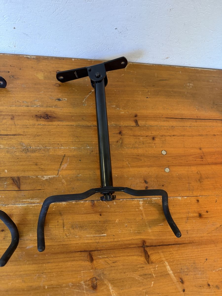 Supporti per biciclette: Fahrrad-Wandhalter – Usato da Gurmels venduto da SwissShop21 2