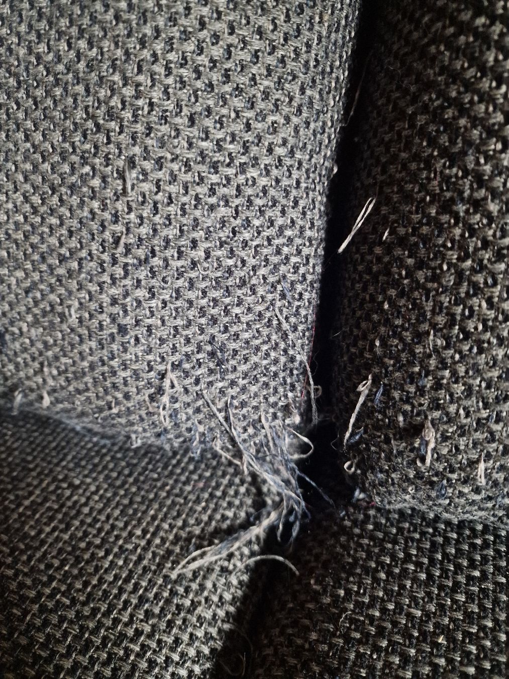 Sofas: Grosses Sofa ab 1.- – D'occasion à Studen SZ par TobiGrueni 3