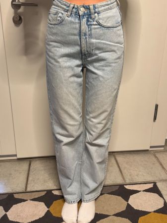 ROWE extra high straight jeans, weekday, W26 L30, good condi