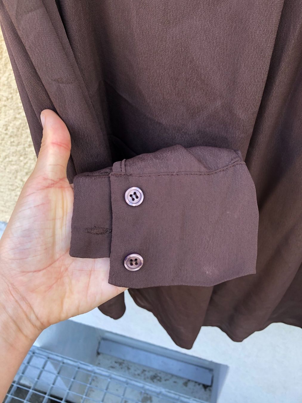 Camicette: aNYcase Bluse Langarm Brau – Usato da Wädenswil venduto da Pixie_ 3