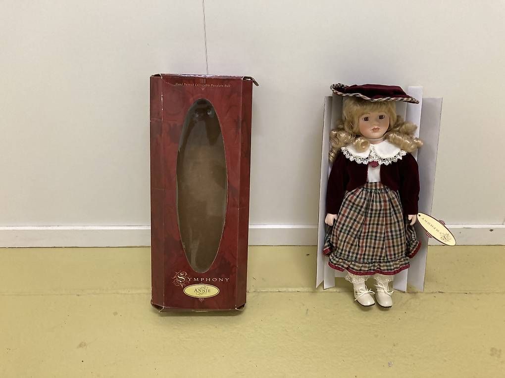 Puppen: Puppe  – Gebraucht aus zürich von Apfel2 2