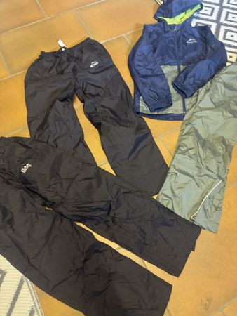 Regenbekleidung Junge 134/140, Kappen , Jäckli