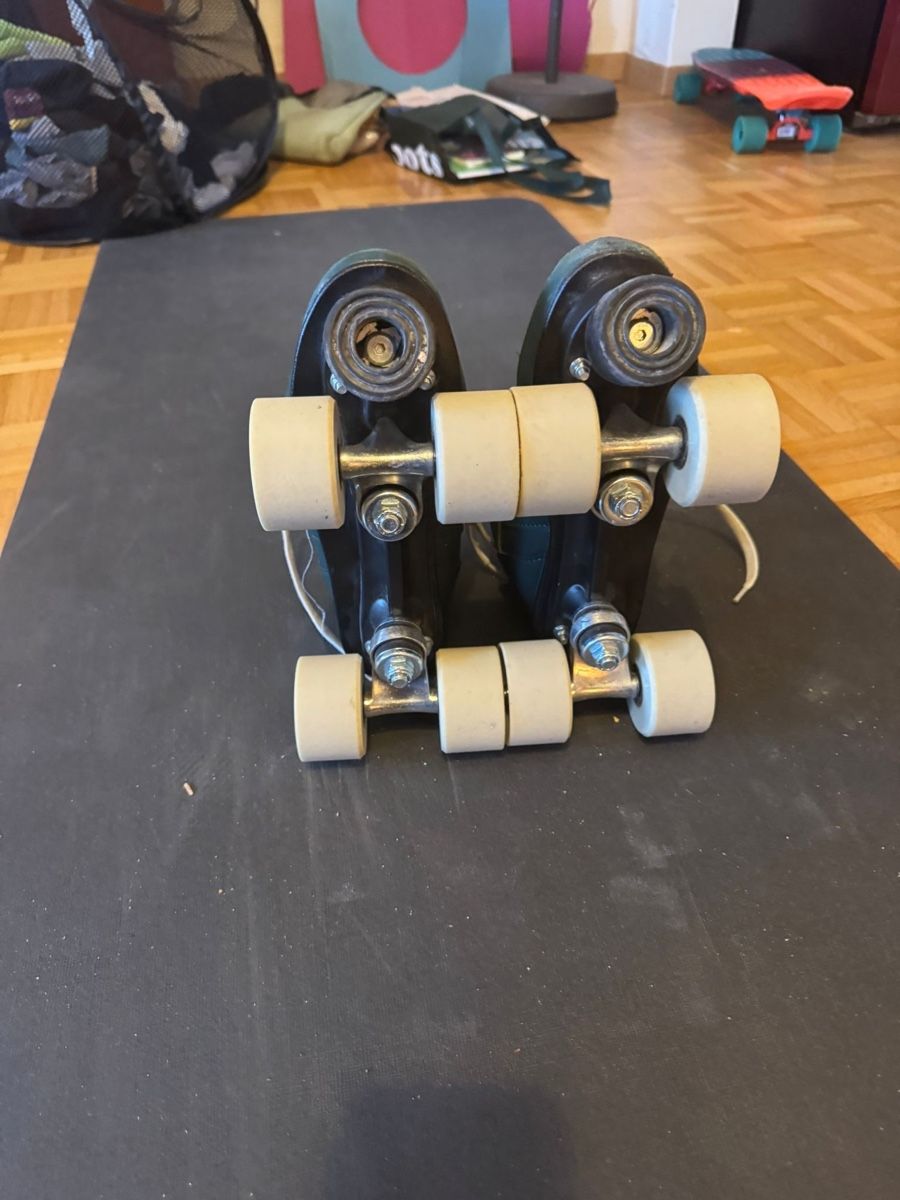 Decathlon Pattini in linea & Pattini a rotelle: Roller quad – Usato da Bellevue venduto da Jimmyloup 2