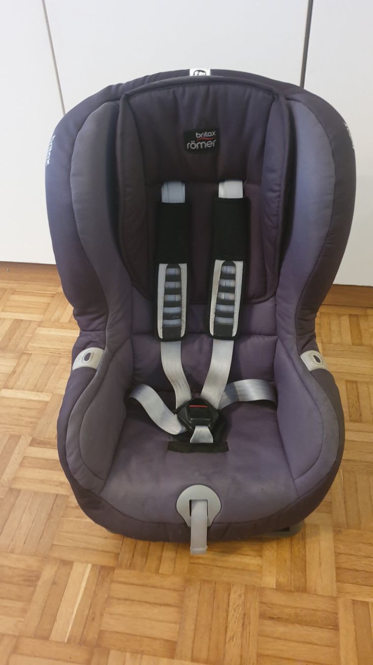 Britax Römer Seggiolini per auto: Kinderautositz britax römer – Usato da Glattbrugg venduto da S500 1