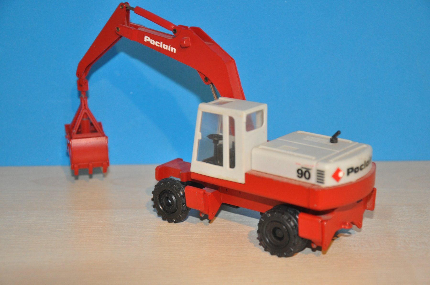 Kits de montage: POCLAIN 90 Mobilbagger – D'occasion à Mitlödi par worker04 1