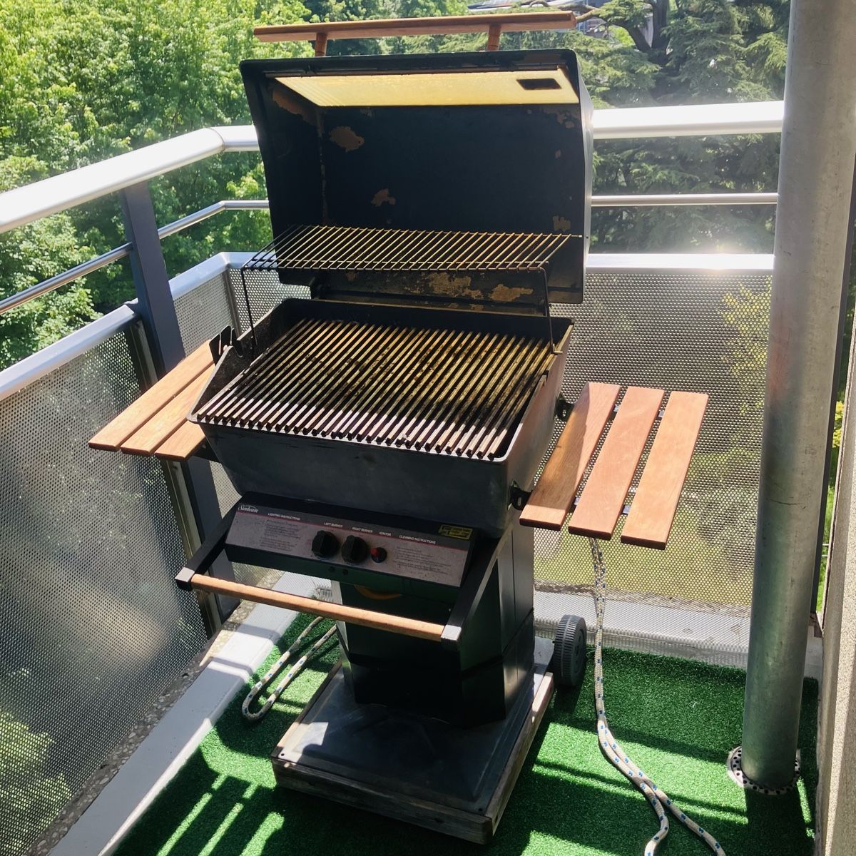 Griglie: Grill Sunbeam à gaz avec bouteille – Usato da Genève venduto da guyjost