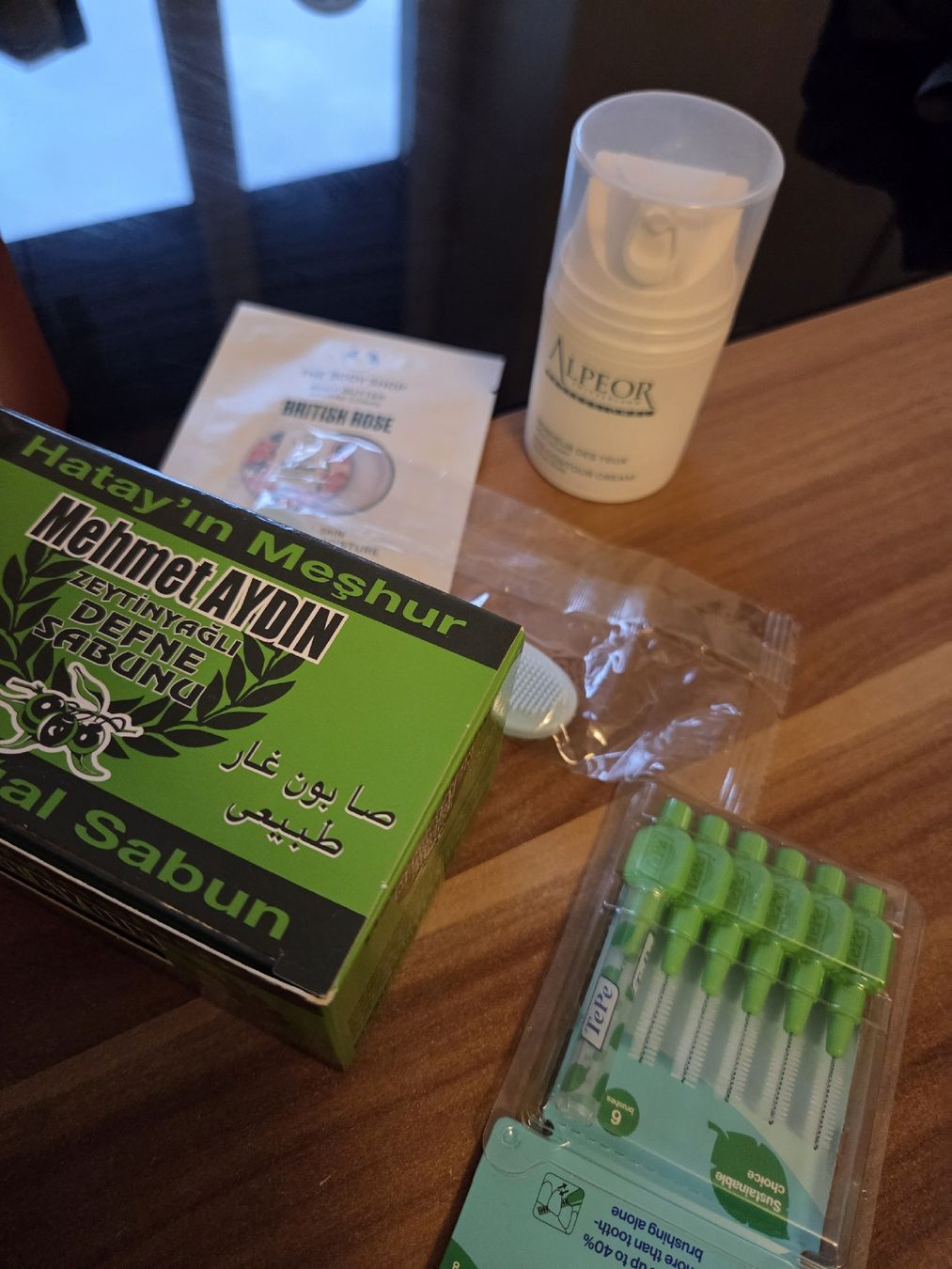 Sonstige Körperpflege: Lot Kosmetik-Artikel – Neu (gemäss Beschreibung) aus Zürich von Schmani_hu 4