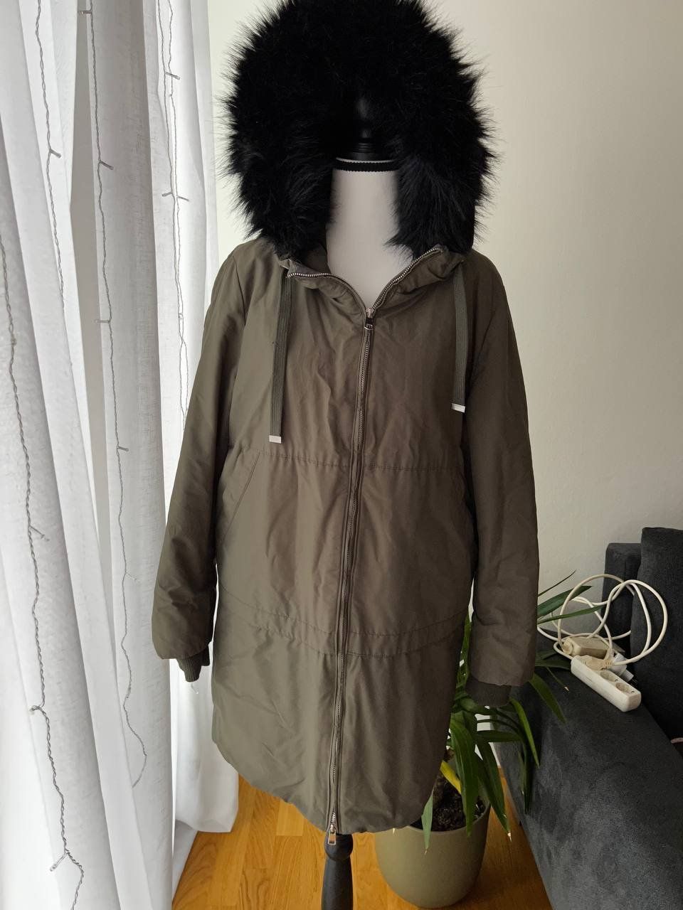 Zara Cappotti: Parka Zara L – Usato da Riehen venduto da edu_92w7